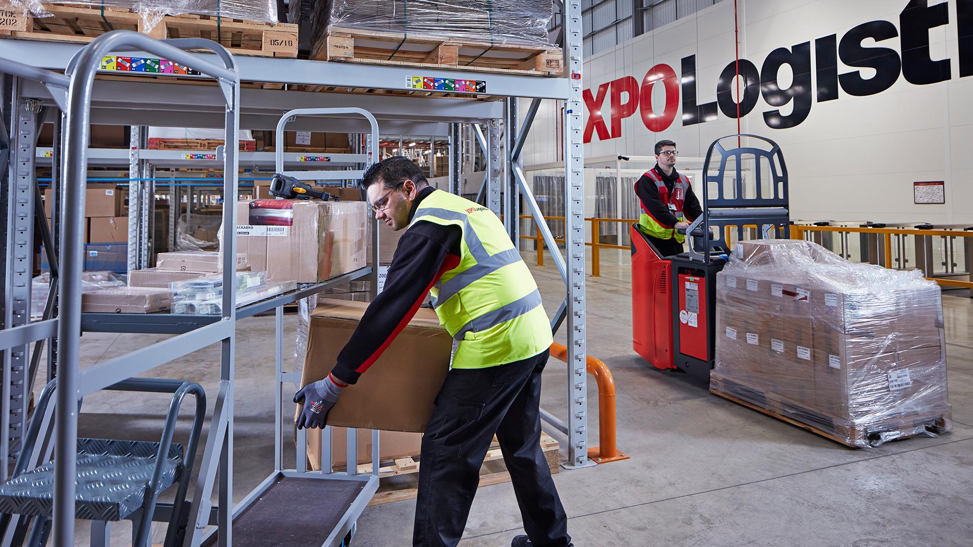 XPO employee in DIY warehouse